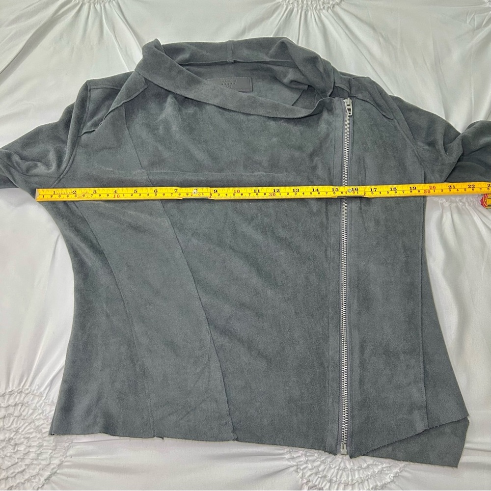 BlankNYC Gray Asymmetrical Zip Drape Front Faux Suede Jacket Size Small - Picture 7 of 13